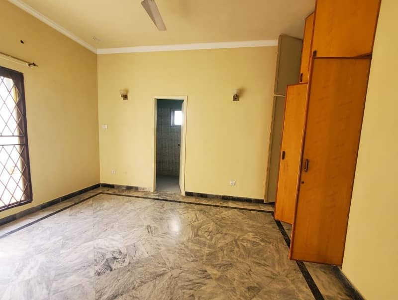 10 Marla Upper Portion For Rent In DHA Phase 1,Block P, Lahore. 5