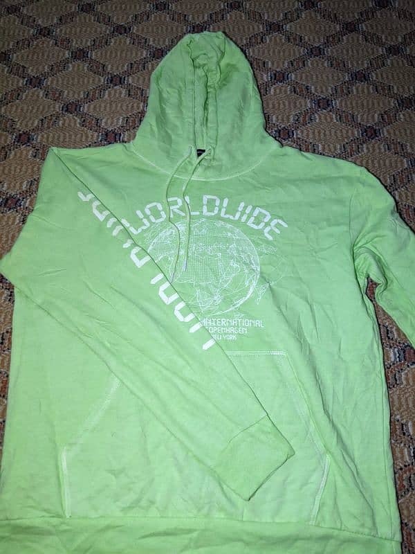 pre-loved item, 3 hoodie only for 909rs 0