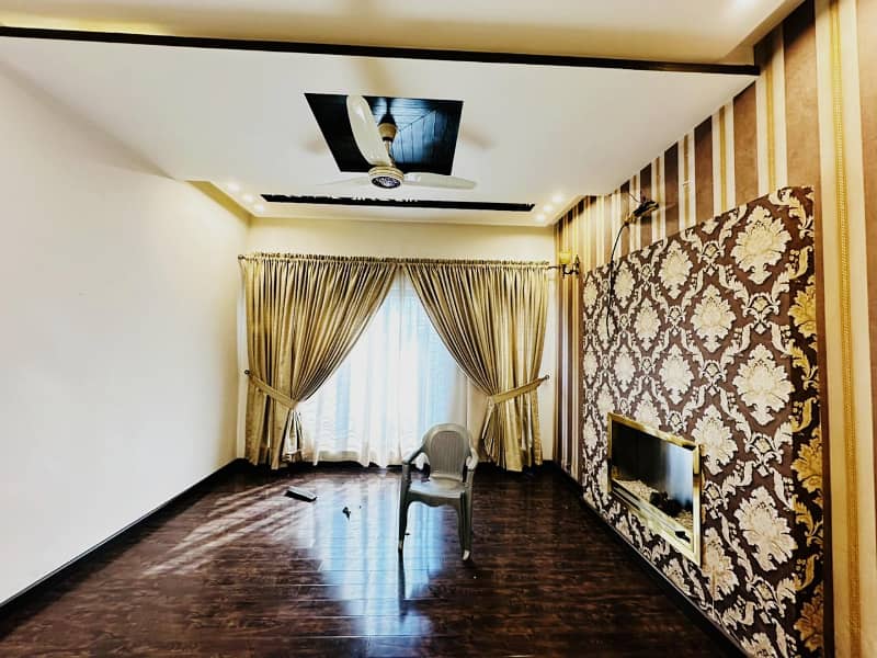 10 Marla House for sale in Paragon City imperial 5