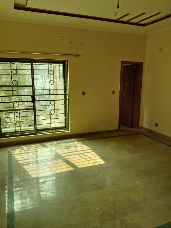 10 MARLA UPPER PORTION AVAILBLE FOR RENT IN MUHAFIZ TOWN PHASE 2 13