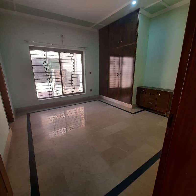 10 MARLA UPPER PORTION AVAILBLE FOR RENT IN TIP HOUSING SOCIETY 16