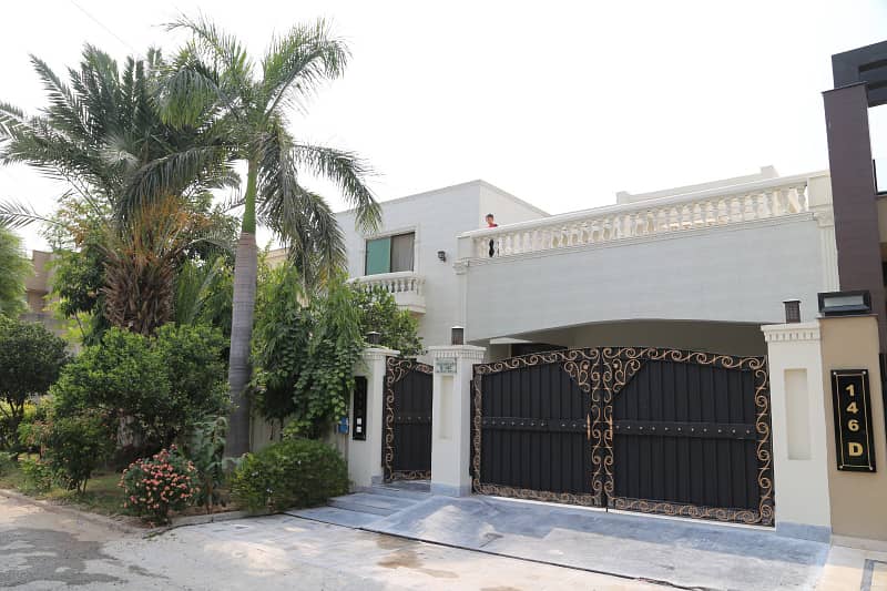 20 Marla Fully Luxury House For Sale In Main Canal Bank Road Izmir Town, Block D, Lahore. 0