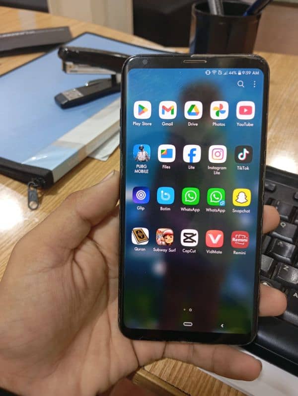 LG V35 think lush condition non pta for pubg  contact:03254831370 2