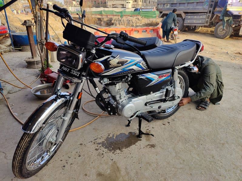 honda 125 25 Model black colour 2