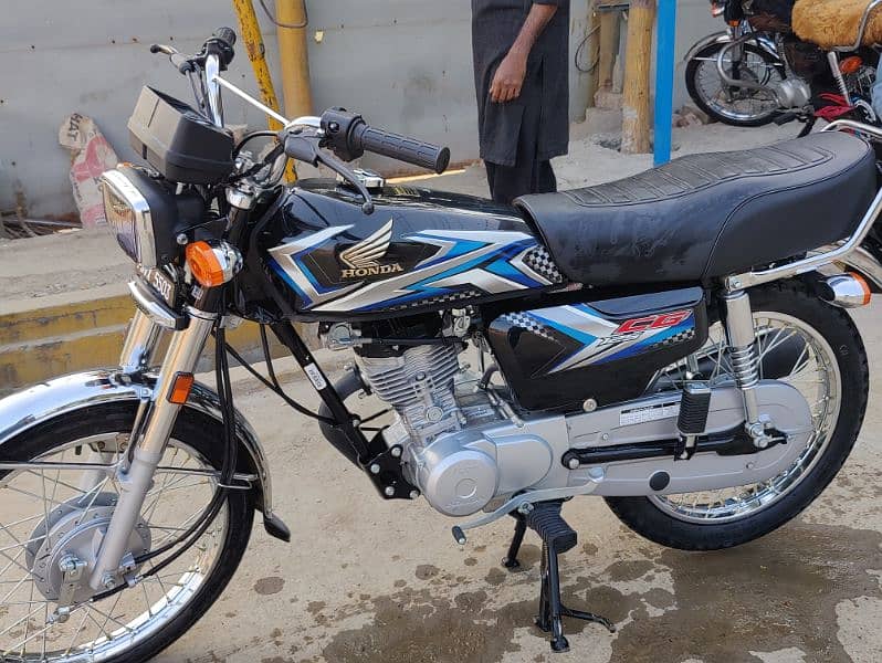 honda 125 25 Model black colour 4