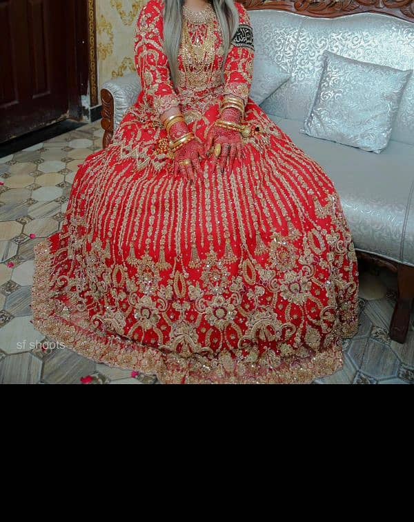 order make bridal lehnga used just like a 1 hour in a function 1