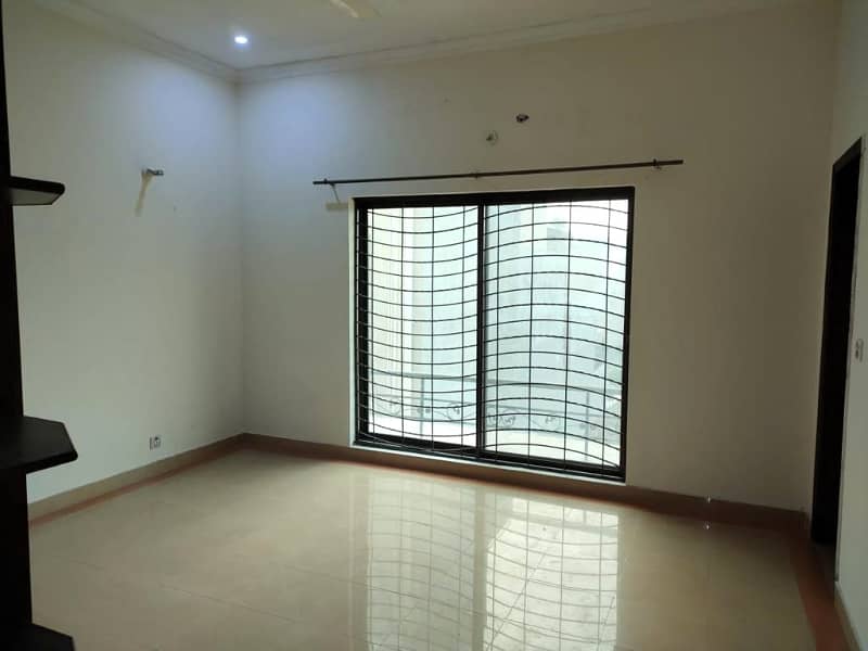 10 Marla Upper Portion On Top Location For Rent in DHA Phase 8 Lahore 6