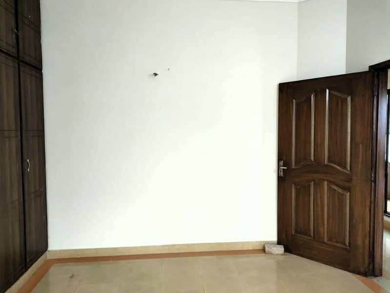 10 Marla Upper Portion On Top Location For Rent in DHA Phase 8 Lahore 11