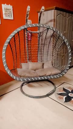 swing chair 2 person new condition