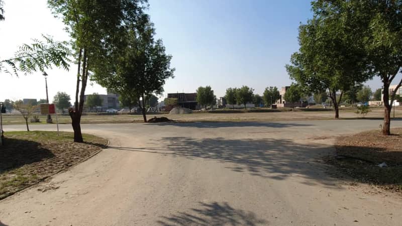 1 Kanal Facing Park Residential Plot For Sale In Lake City - Raiwind Road Lahore 18