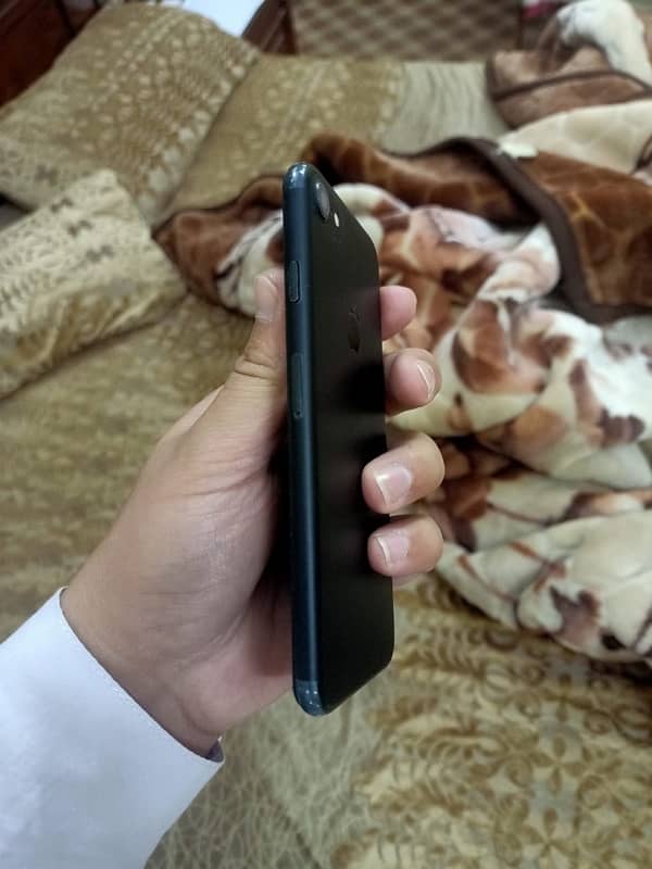 iPhone 7 pta approved totally functional 2