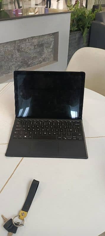 Dell Latitude 2