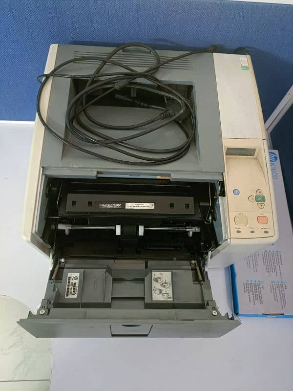 HP Laserjet p3005n 2