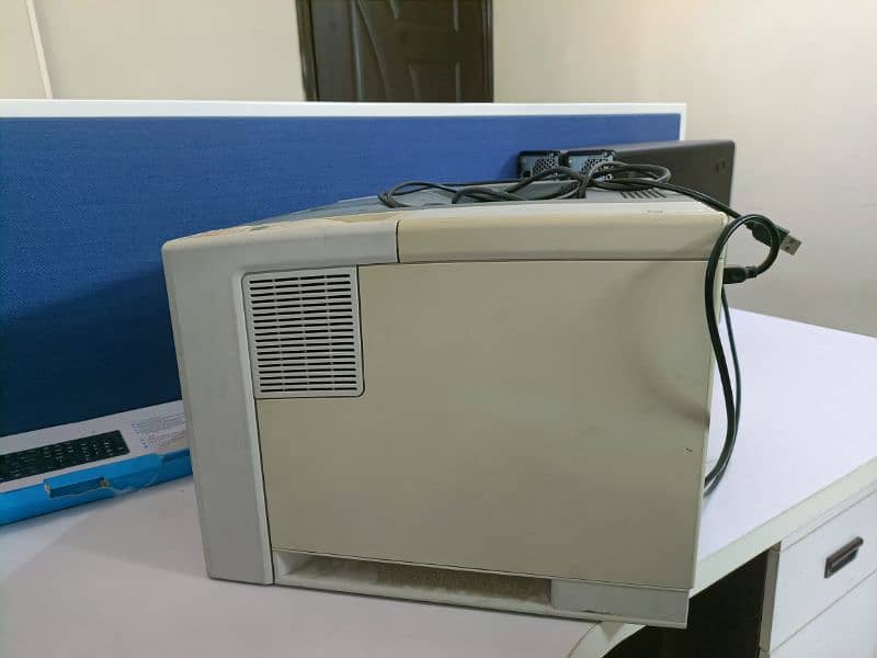 HP Laserjet p3005n 5