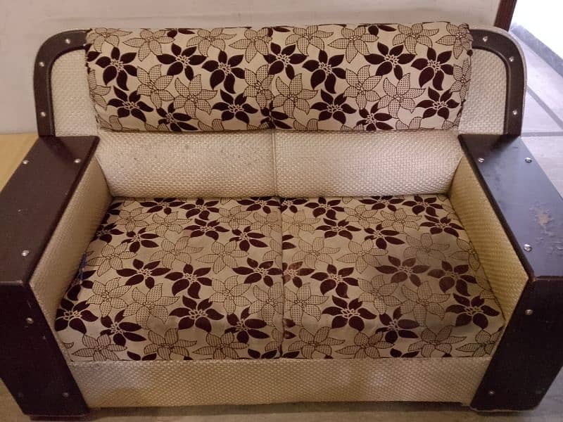 sofa /poshish sofa 2