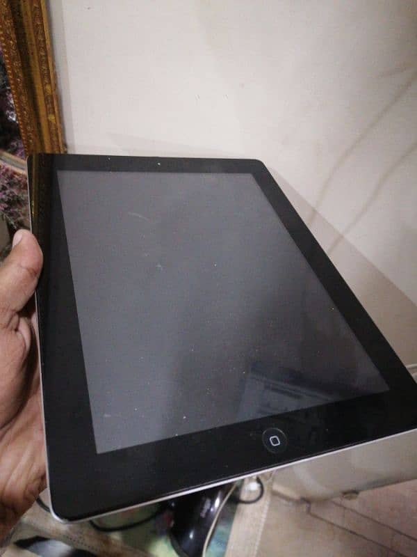 Apple ipad 4 import from UAE good condition 2