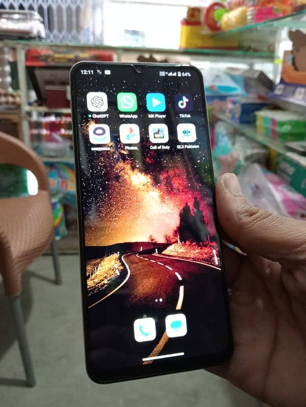 Realme c63 with full box 10/10 3