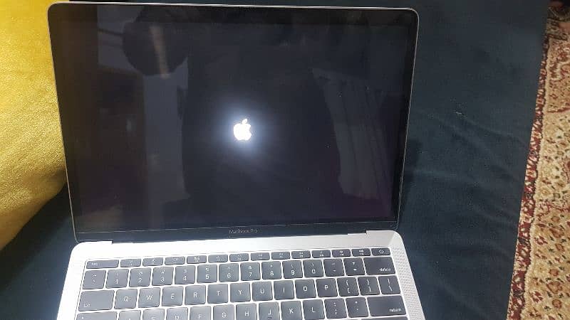 macbook pro 2022 1