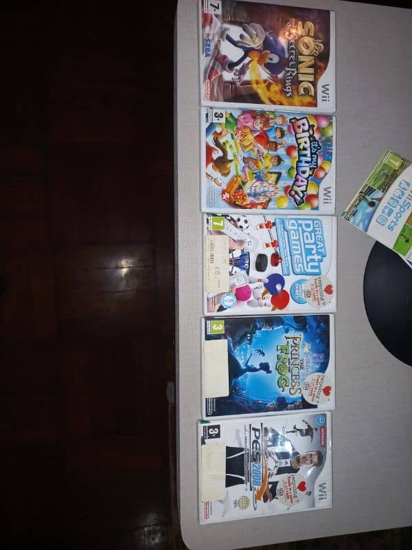 8 Nintendo Wii games in good working condition 1