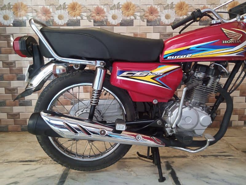 Honda 125 (2018) Lahore No 7