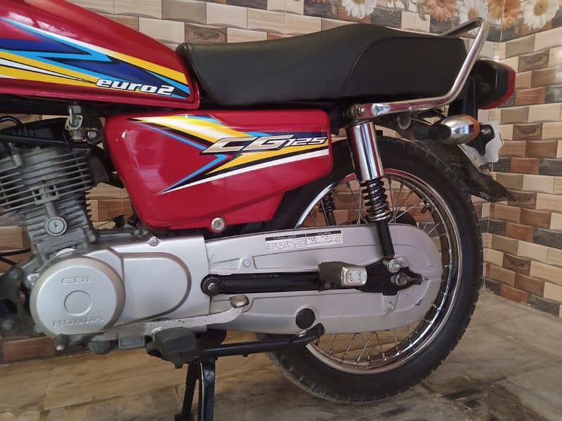 Honda 125 (2018) Lahore No 8