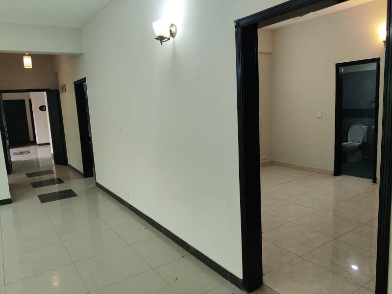 10 Marla old building Flat 7th Floor Available for sale 13