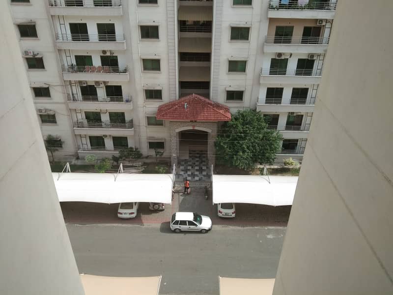 10 Marla Old Building Flat 6th Floor Available For Sale 37