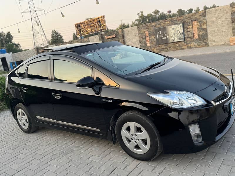 Toyota  Prius GS Edition 2010 Model 2015 Import 3