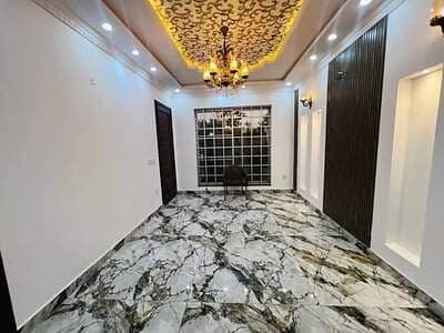 10 Marla Brand New House For Sale In Lake City - Sector M-2A Ring Road Lahore 7