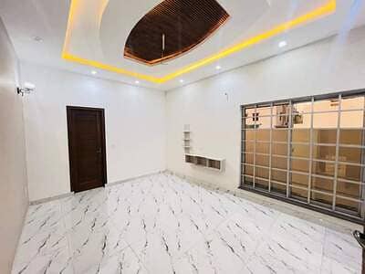 10 Marla Brand New House For Sale In Lake City - Sector M-2A Ring Road Lahore 11