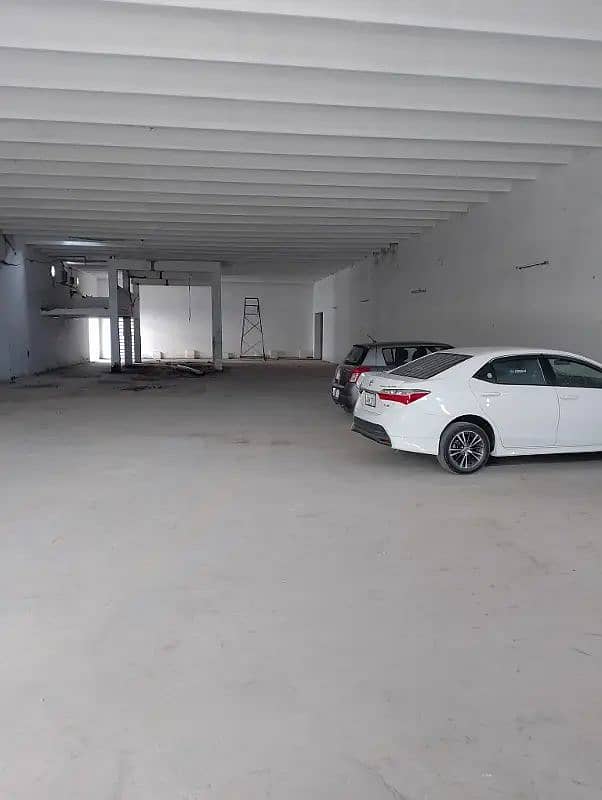 Spacious 1 Kanal Industrial Hall for Rent Near Ferozepur Road, Lahore 1