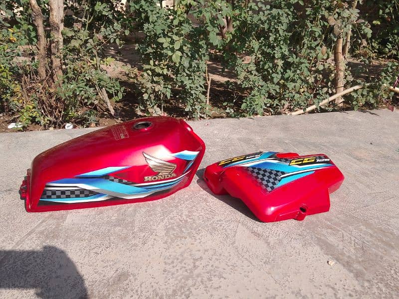 Honda 125, 2024 Model (Tenki and side covers) 1