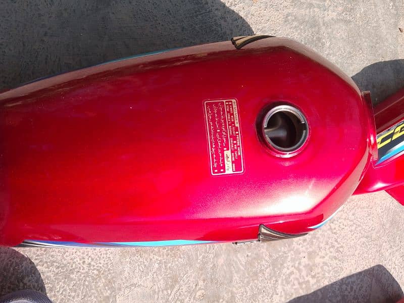 Honda 125, 2024 Model (Tenki and side covers) 8