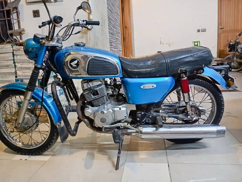 Honda CD 175  1st owner Model 1974 original condition 2