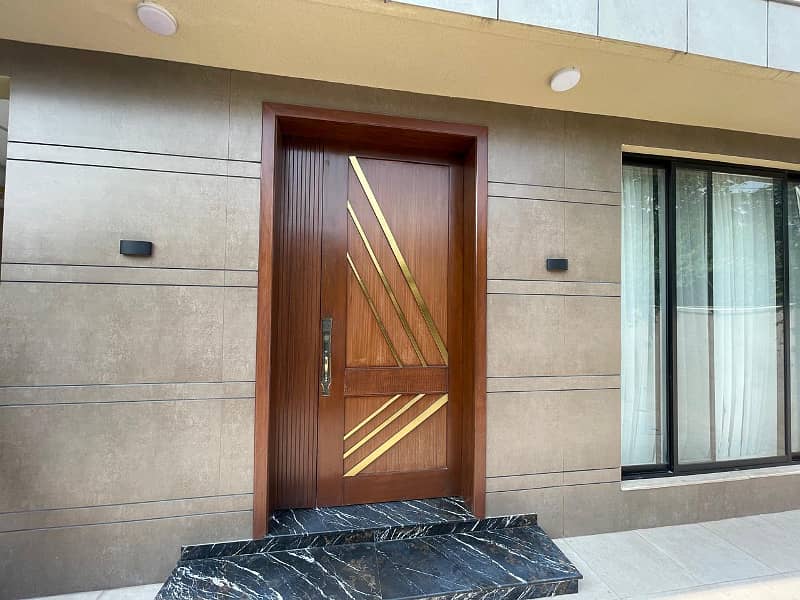 10 Marla House For Sale In DHA Phase 3 Block-Z 46