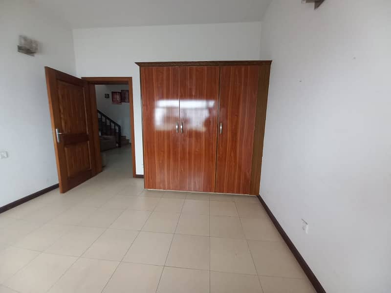 10 Marla Full Basement House For Sale in DHA Phase 5 3