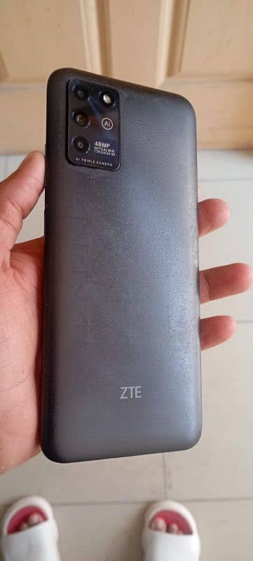 ZTE 8030 3