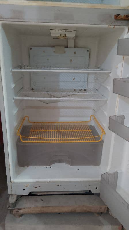 Refrigerator 4