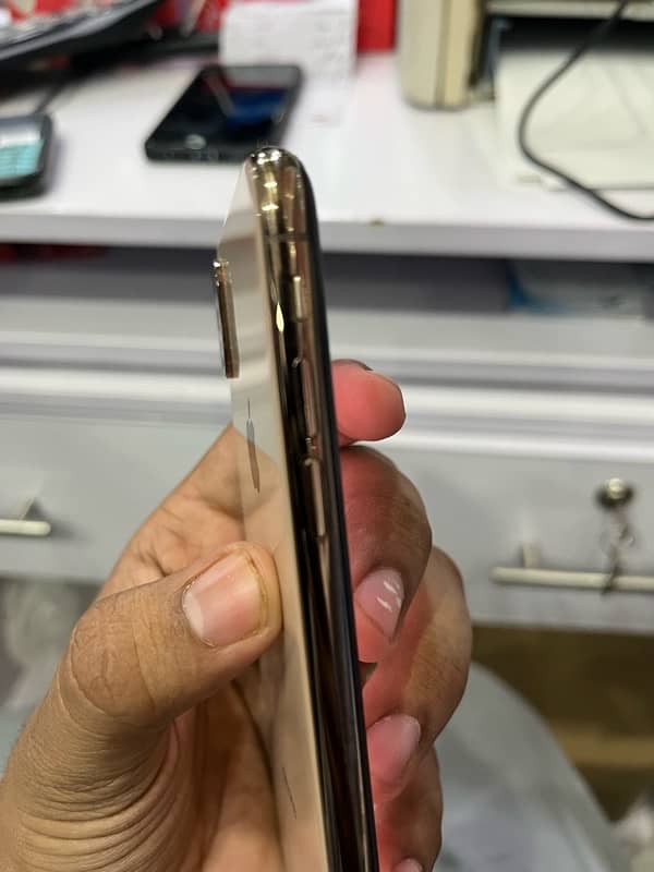 iPhone  xs non pta non active 4