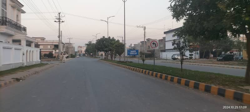 5 Marla Plot No. 825 for sale in P Block Al Rehman Garden Phase 2 3