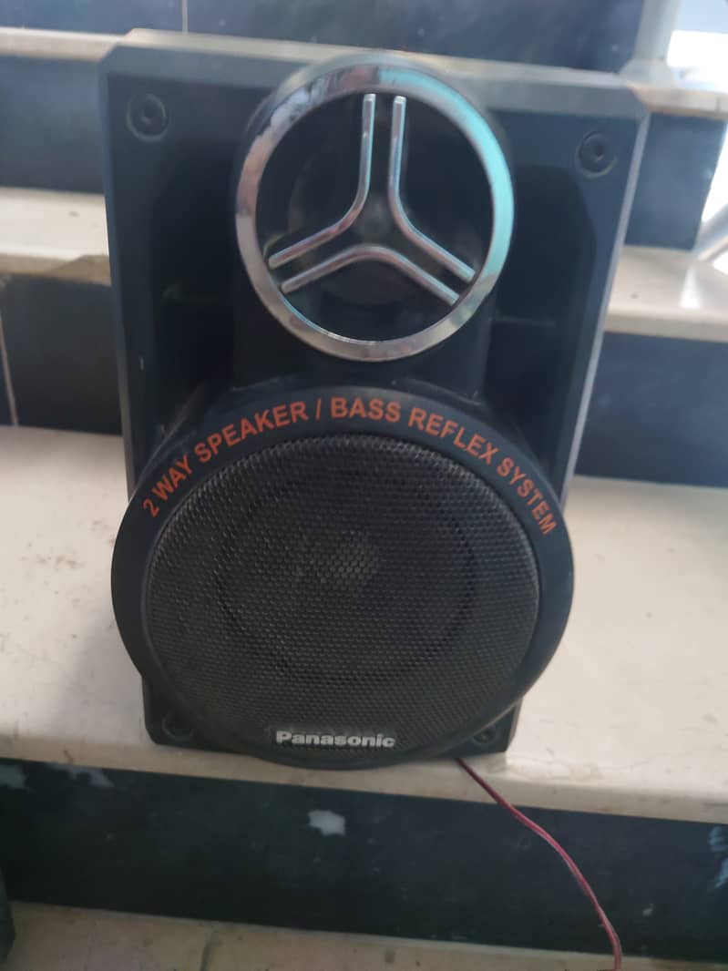 Speakers 2 or mp3 gari k ha 0