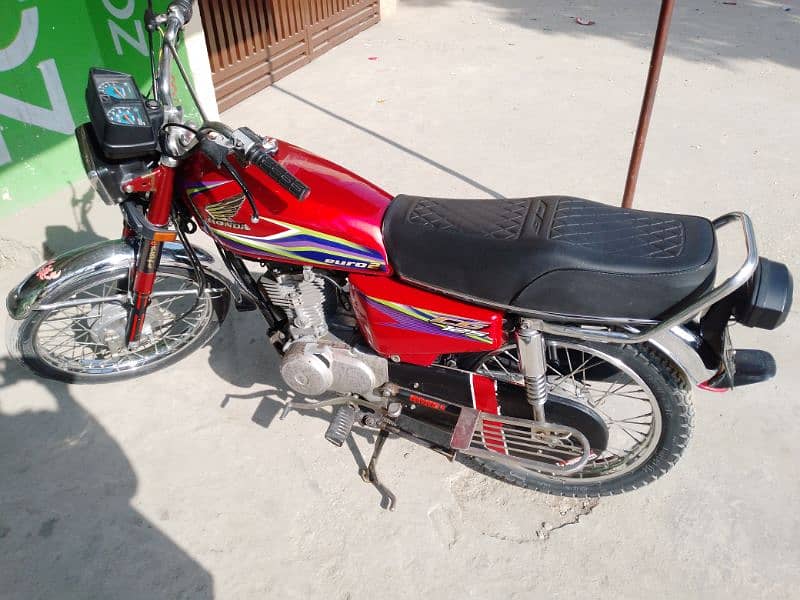 selling honda 125 2