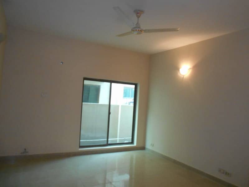 10 Marla 4 Bedrooms House Fully Tiled For Rent Sector-B Askari-10 Lahore 1