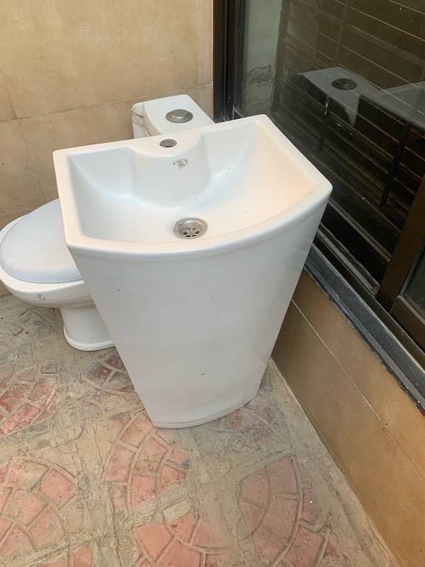 commode and wash basin for sale 0