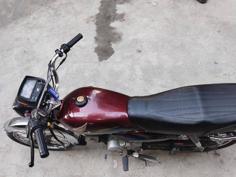 honda  cd 70 for urgent sale 0