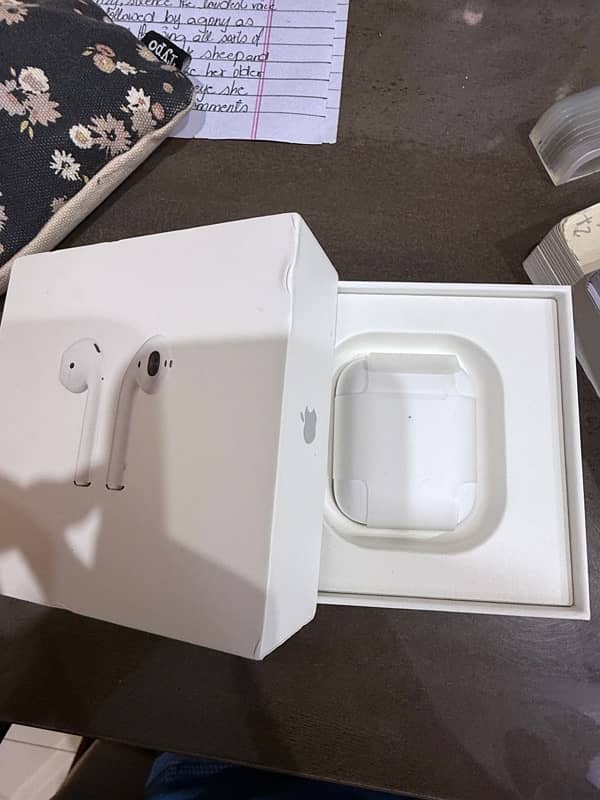 apple airpods 2 3