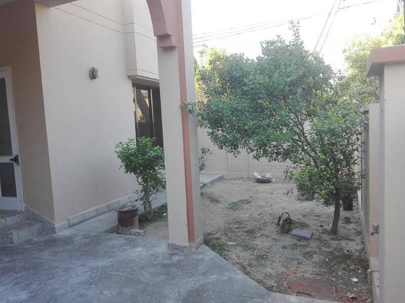 Askari-9, Lahore Cantt. 10- Marla 03 Baedroom Corner House Available For Sale 11