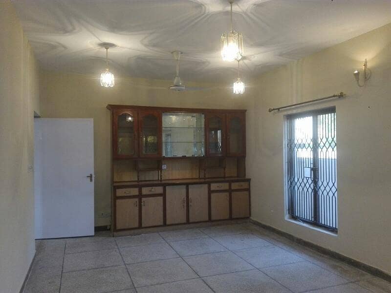 Askari-9, Lahore Cantt. 10- Marla 03 Baedroom Corner House Available For Sale 16