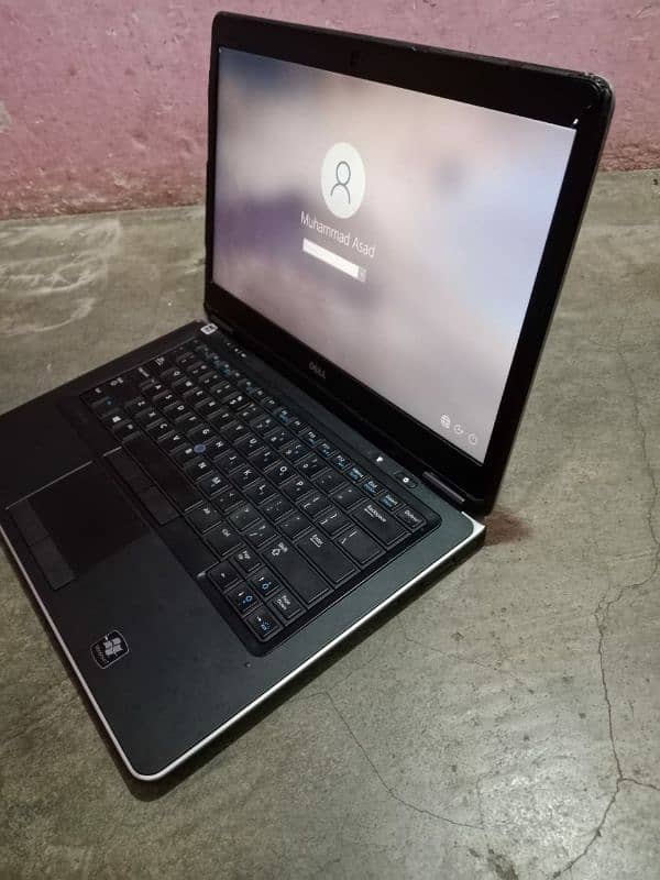 Dell Laptop Core i7 4th Generation 5