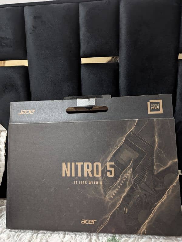 GAMING LAPTOP- ACER NITRO V RTX 3050Ti with box. 2